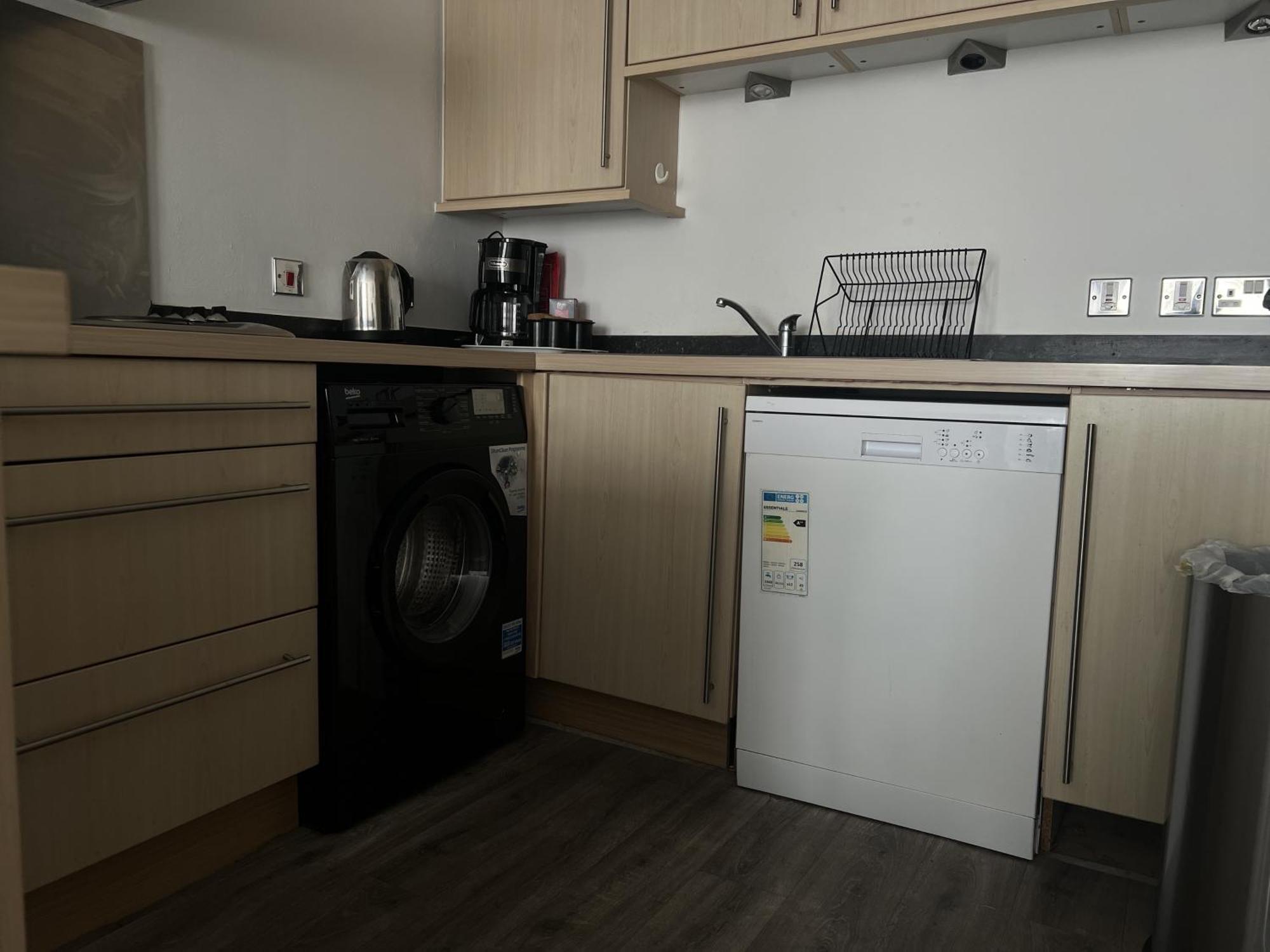 2 Bedroom Near Ocean Village Marina Port Apartment 사우샘프턴 외부 사진