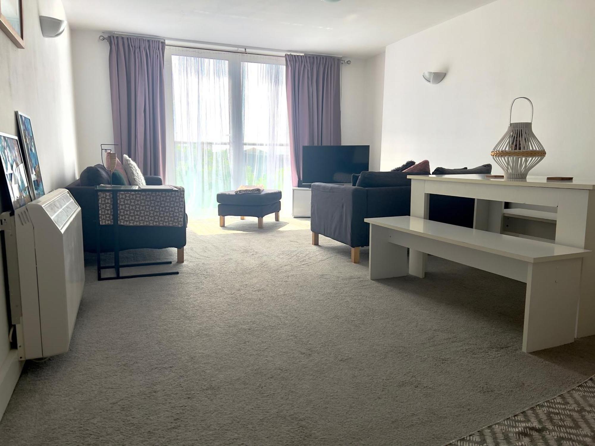 2 Bedroom Near Ocean Village Marina Port Apartment 사우샘프턴 외부 사진