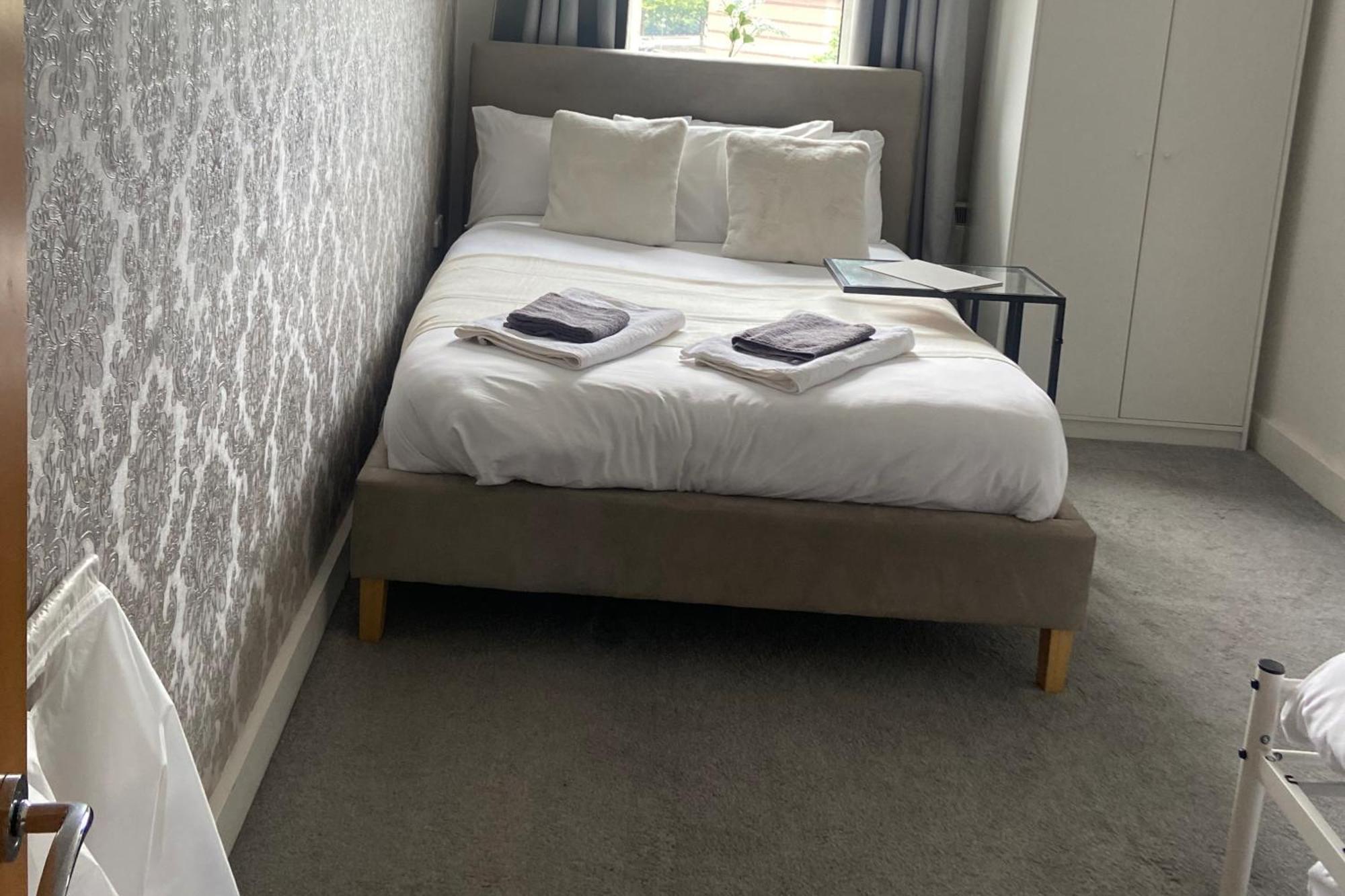 2 Bedroom Near Ocean Village Marina Port Apartment 사우샘프턴 외부 사진